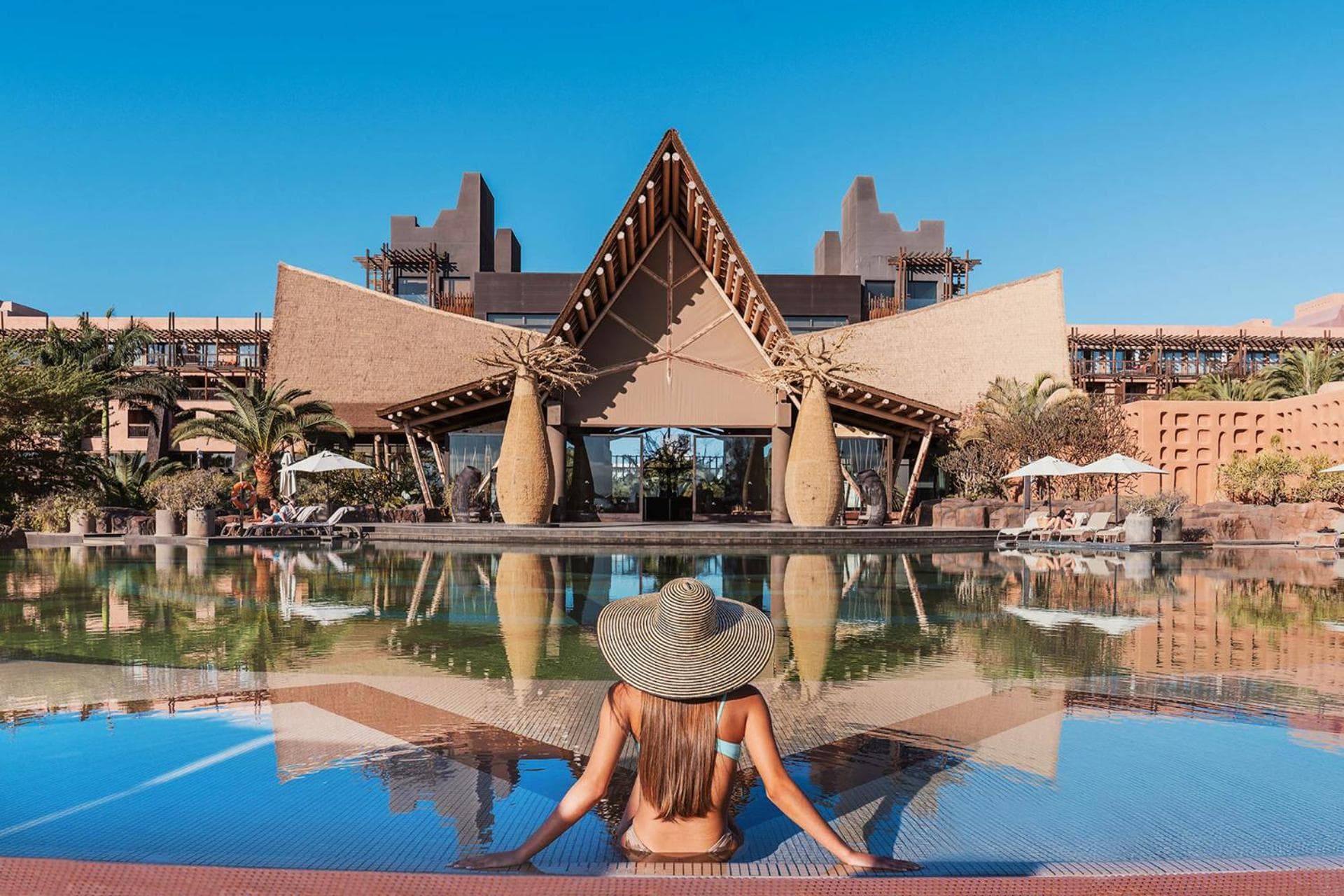 Lopesan Baobab Resort — 1