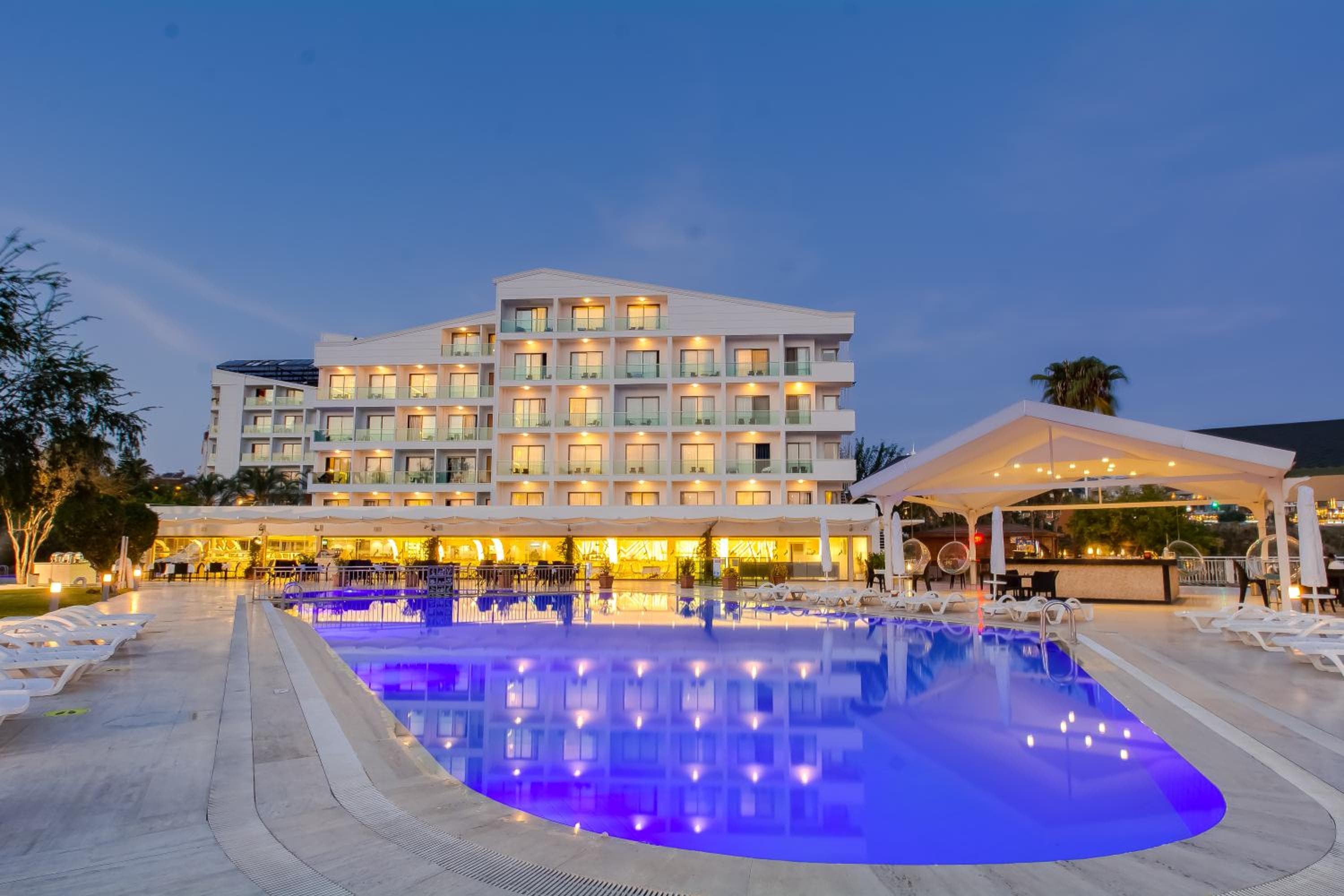 Falcon Hotel — 1