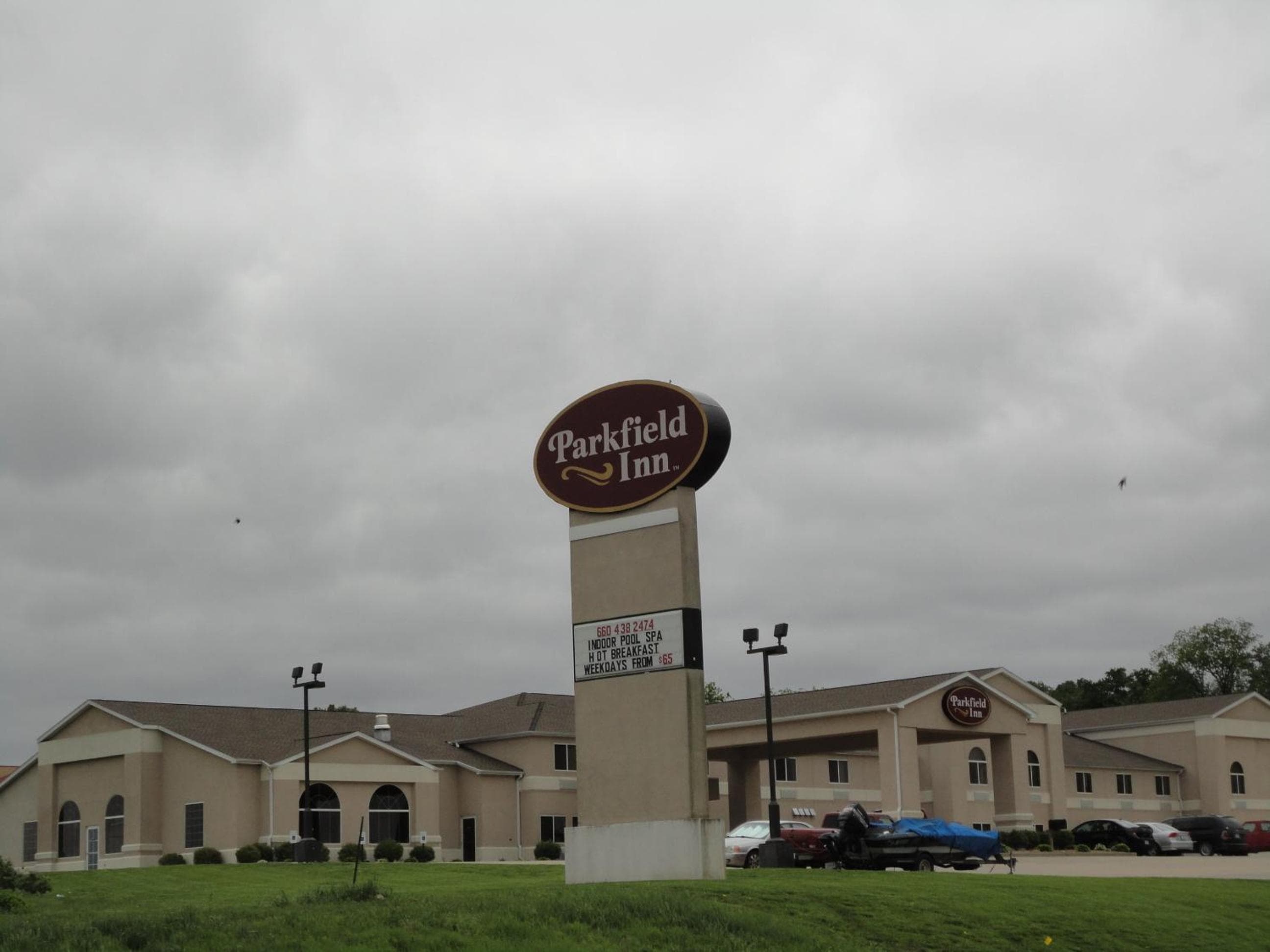 Parkfield Inn - Warsaw — 1