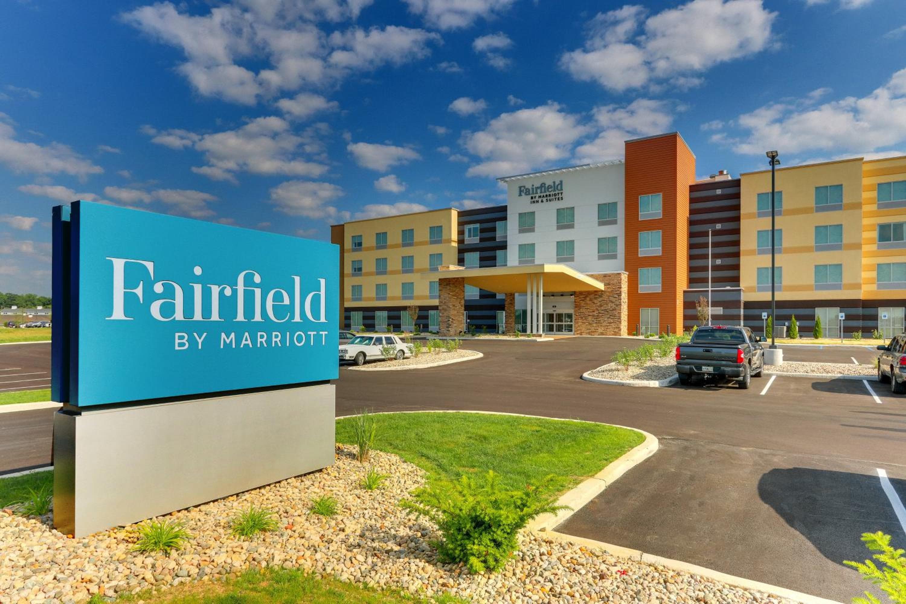 Fairfield Inn & Suites Warsaw — 1