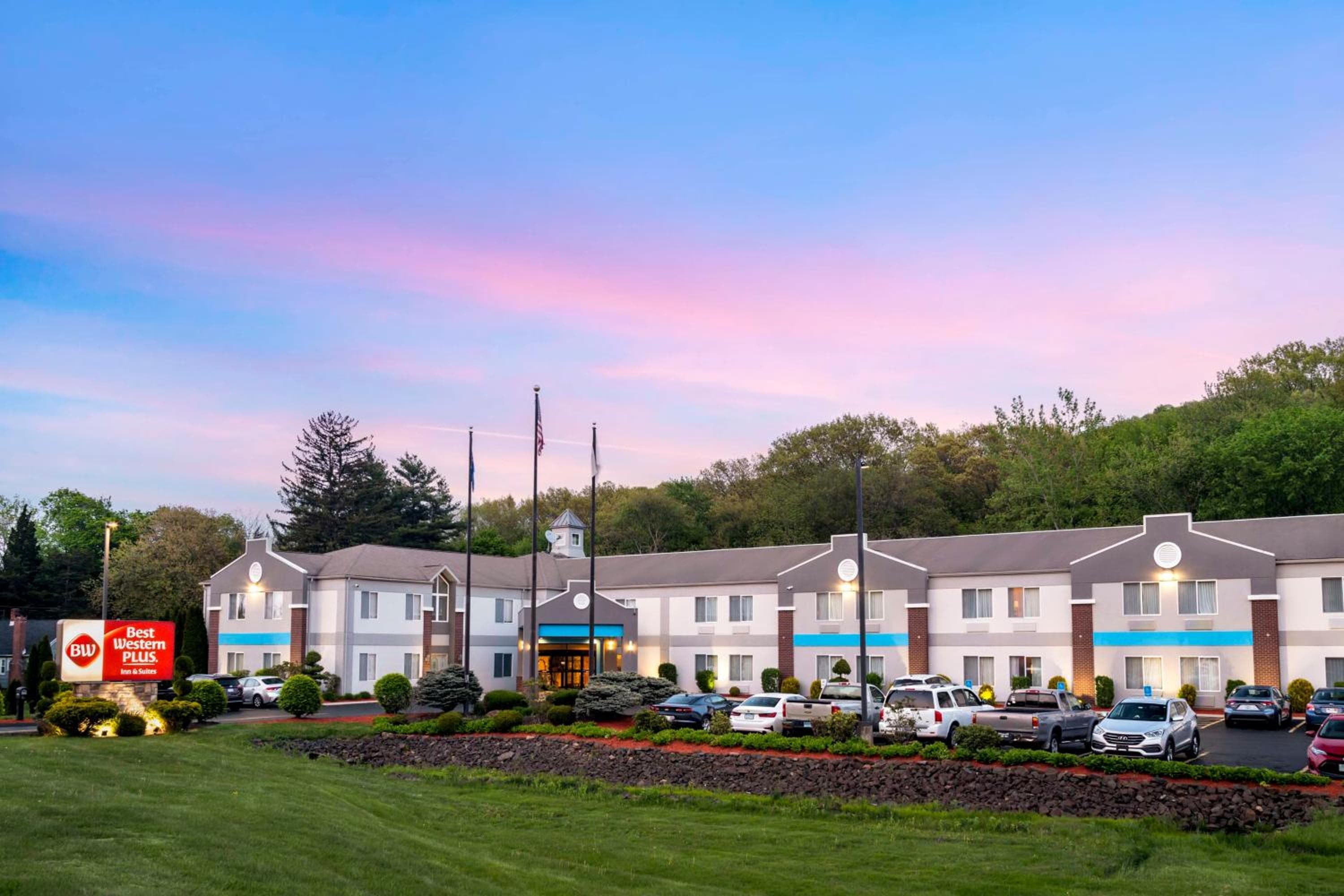 Best Western Plus Nueva Inglaterra Inn & Suites — 1