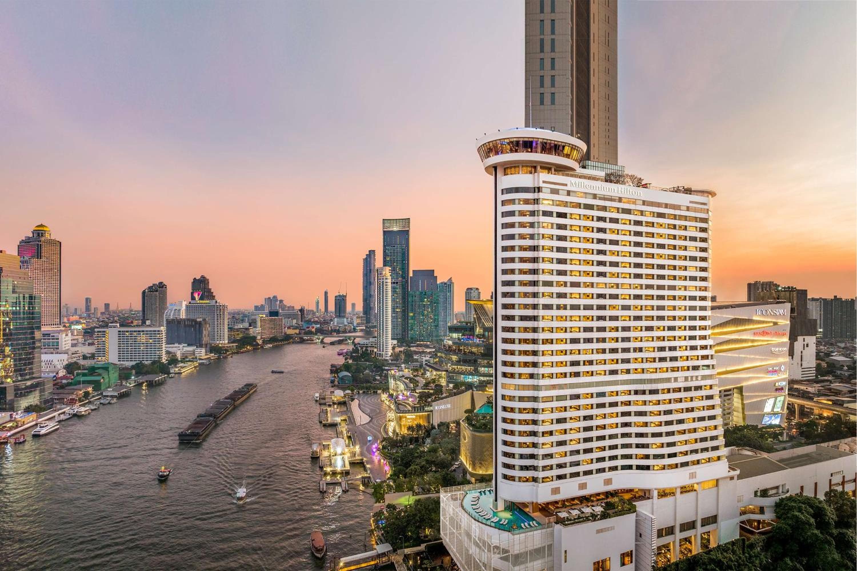 Millennium Hilton Bangkok — 1