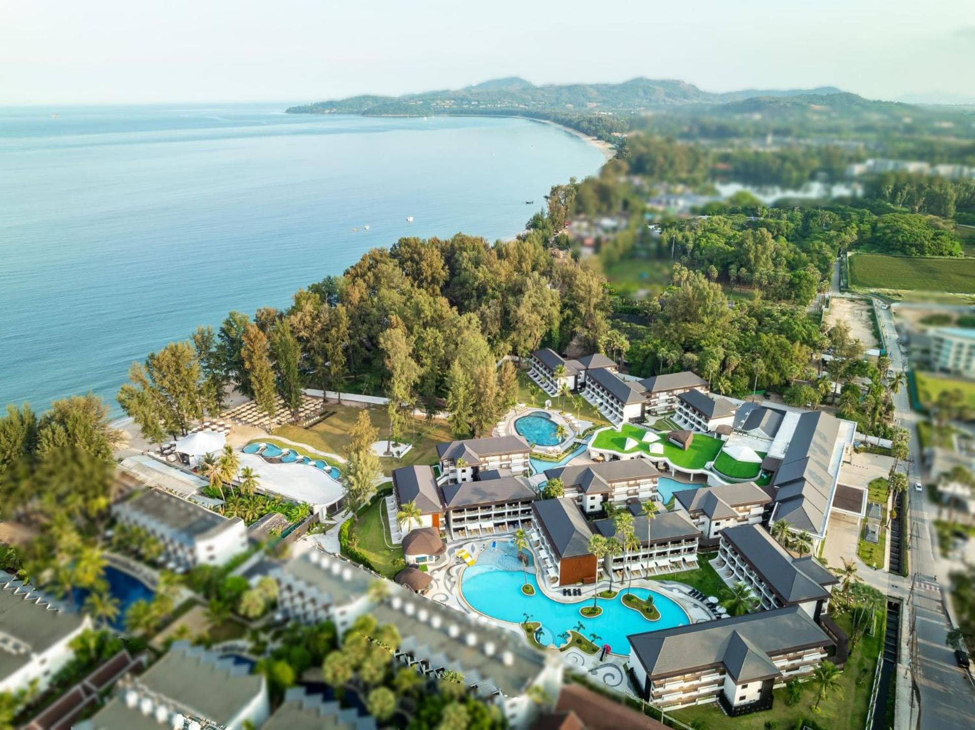 Amora Beach Resort Phuket - SHA Extra Plus — 1