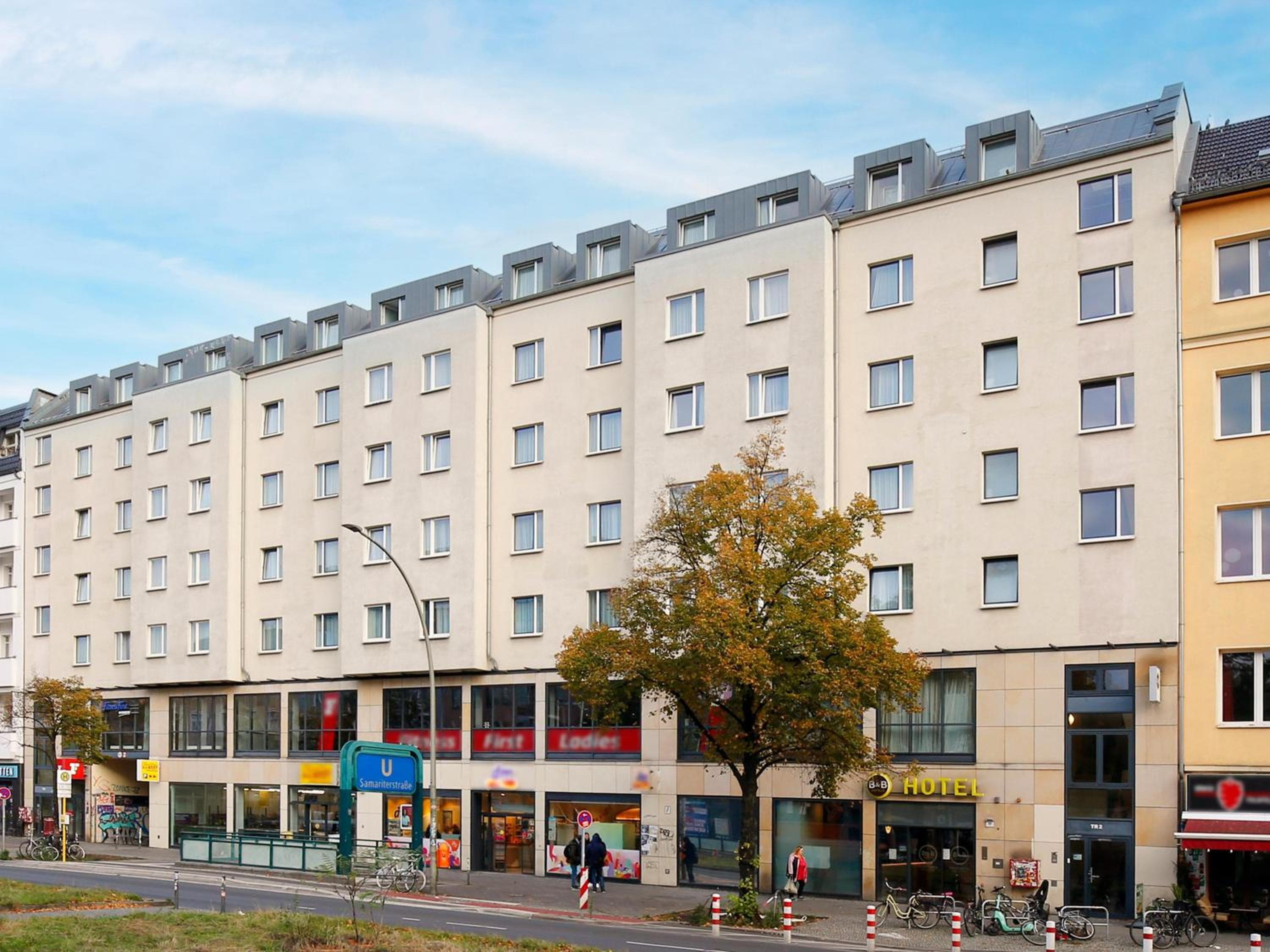 B&B Hotel Berlin City-Ost — 1