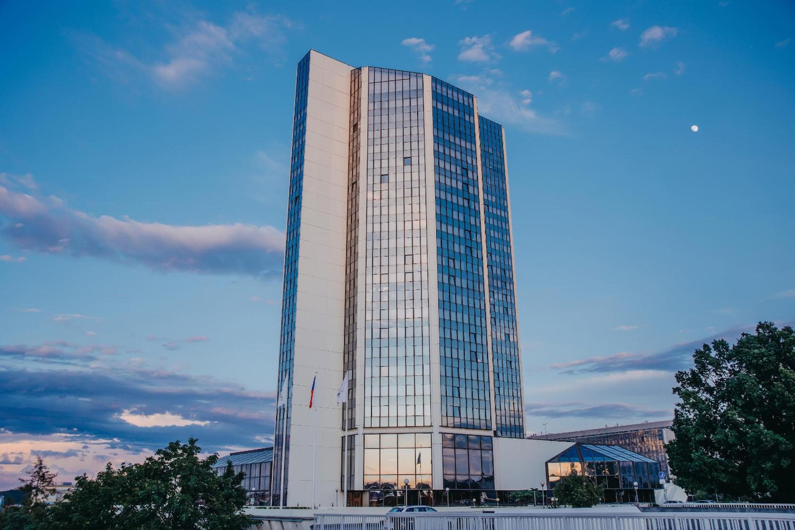 Grand Hotel Prague Towers - Czech Leading Hotels — 1