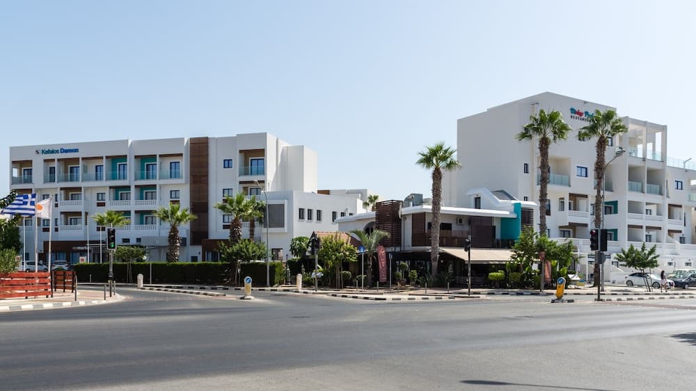 Kefalos - Damon Hotel Apartments — 1