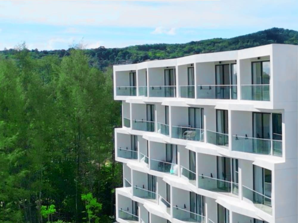 Laya Suites & Residences — 1