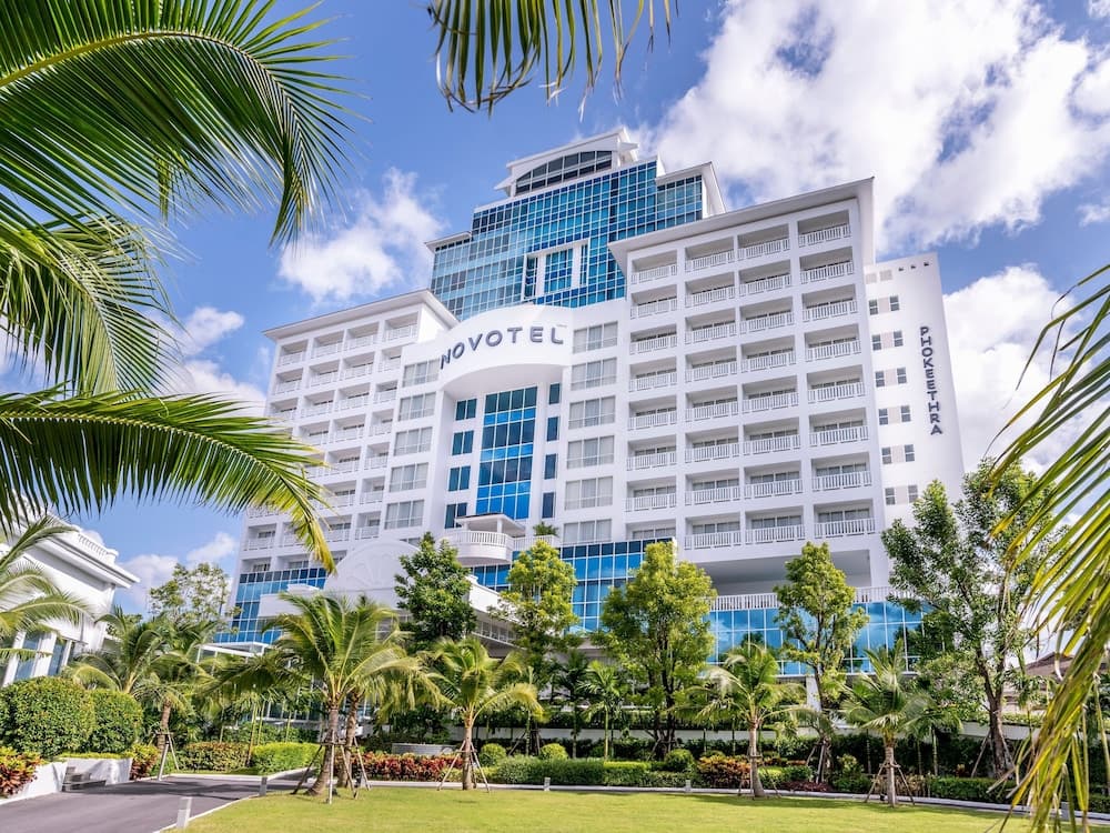 Novotel Phuket City Phokeethra Hotel — 1