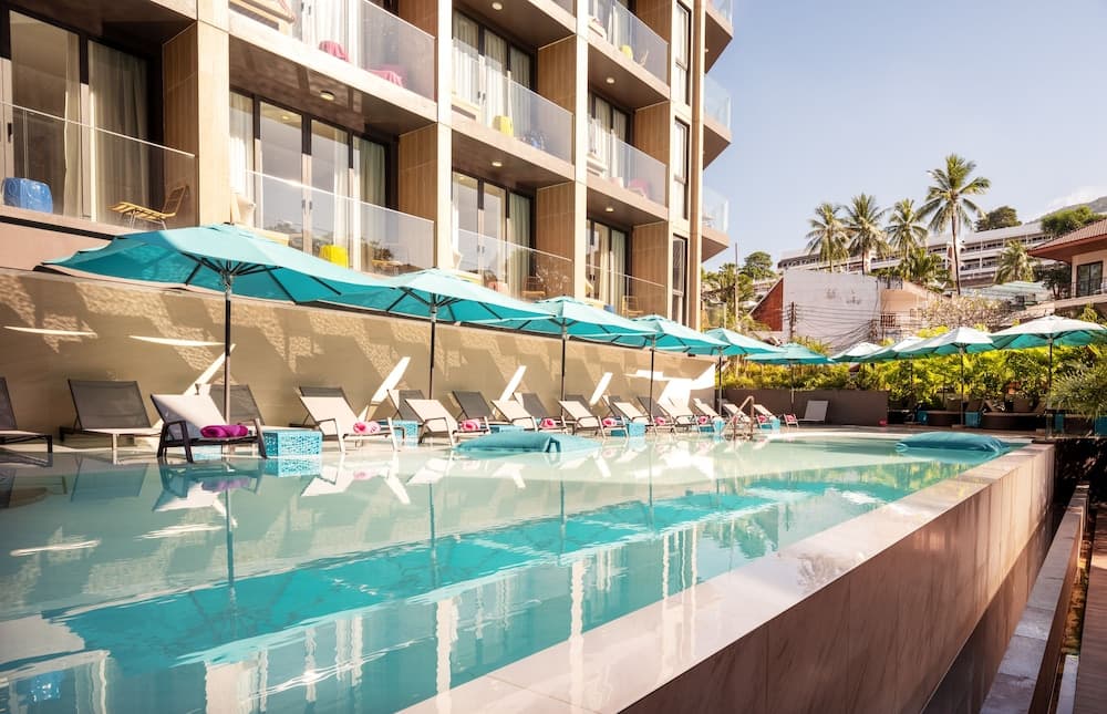 GLOW Hotel Mira Karon Beach — 1