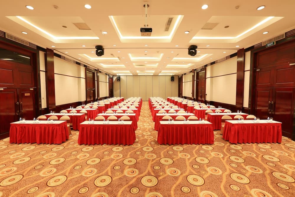 meeting & event spaces