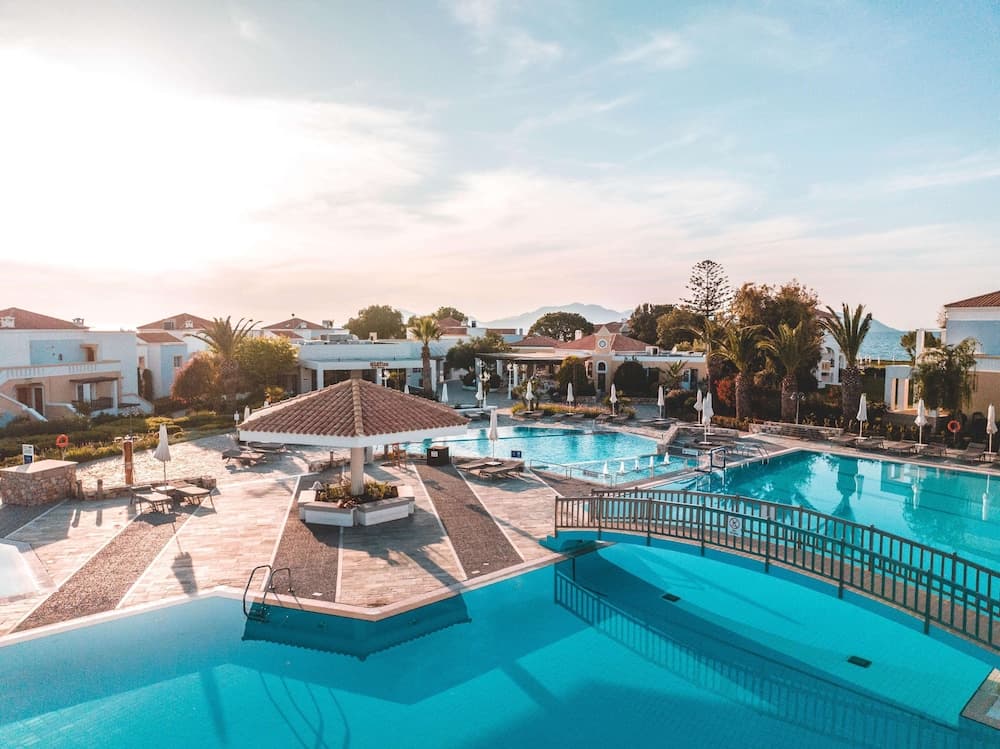 Neptune Luxury Resort — 1