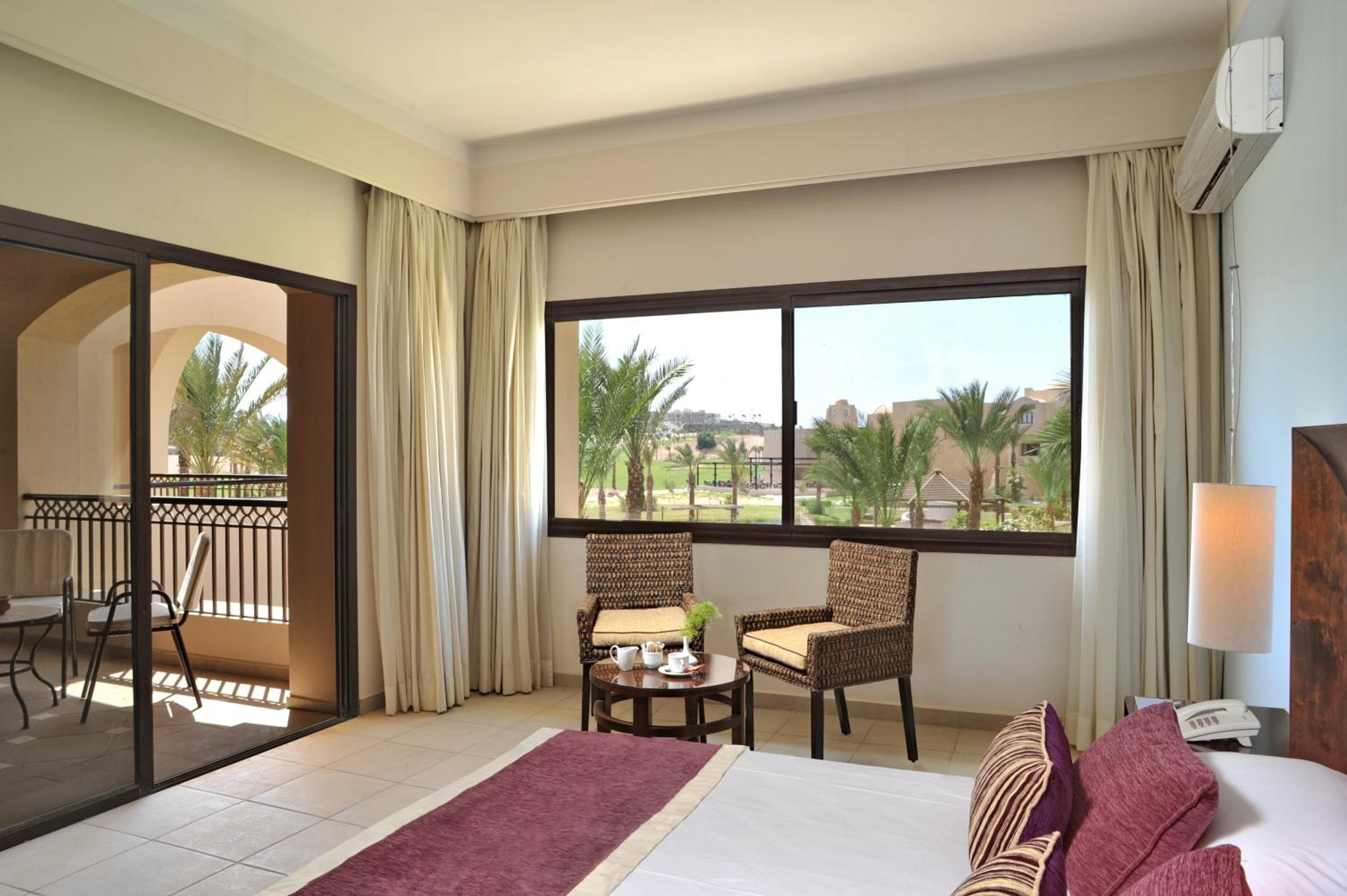Two-Camera da letto Suite, Queen or Due letti singoli– Vista giardino-
