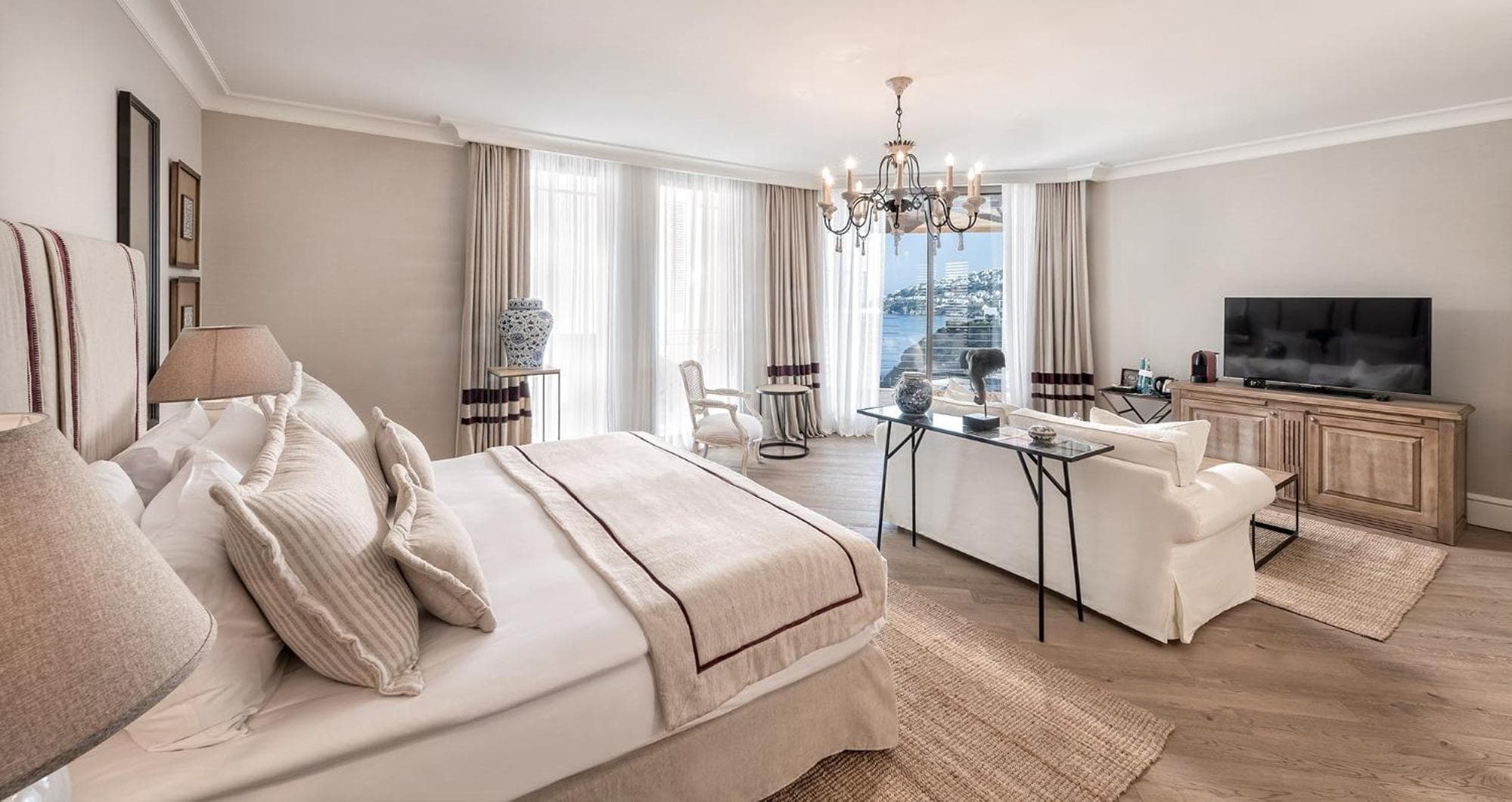 Deluxe Zimmer mit Meerblick und Balkon
