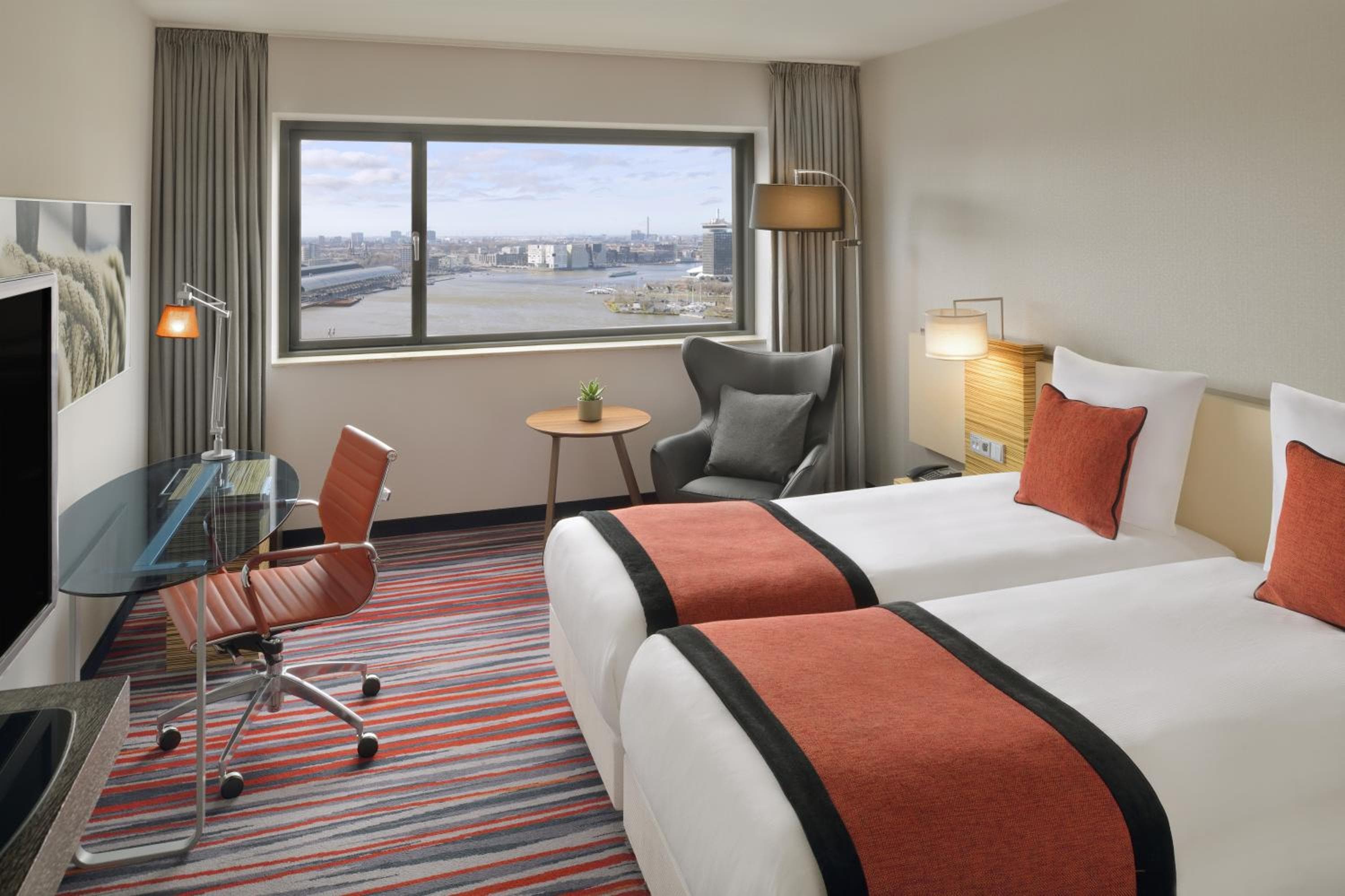 Classic Twin Room with View