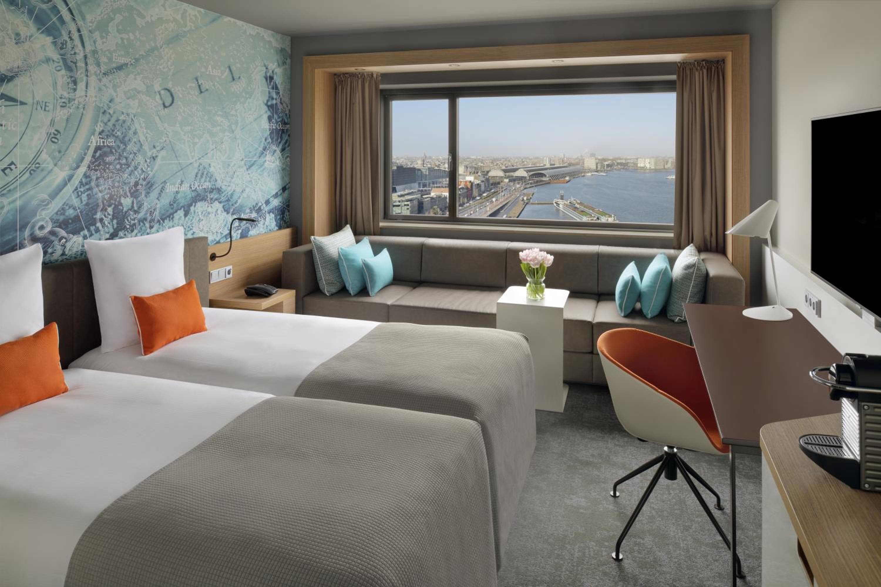 Superior Twin Room with View