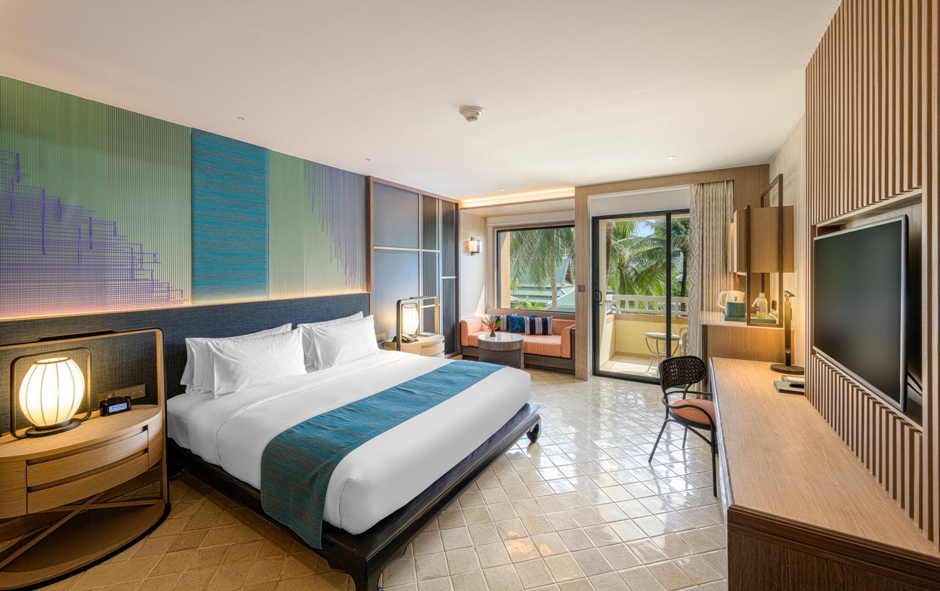 Premium King Zimmer mit Balkon und Stadtblick