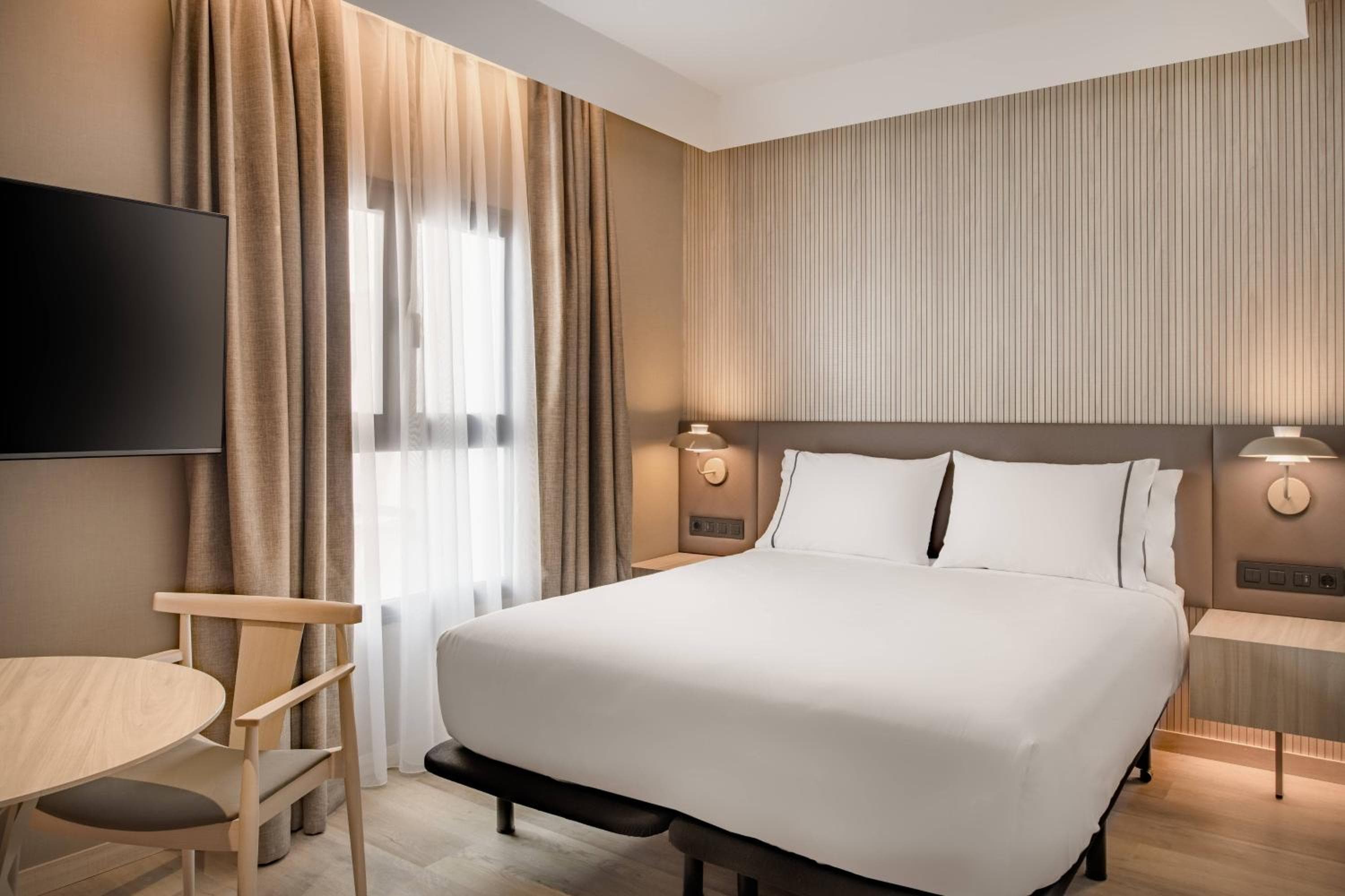 Habitación Estándar con Cama Queen
