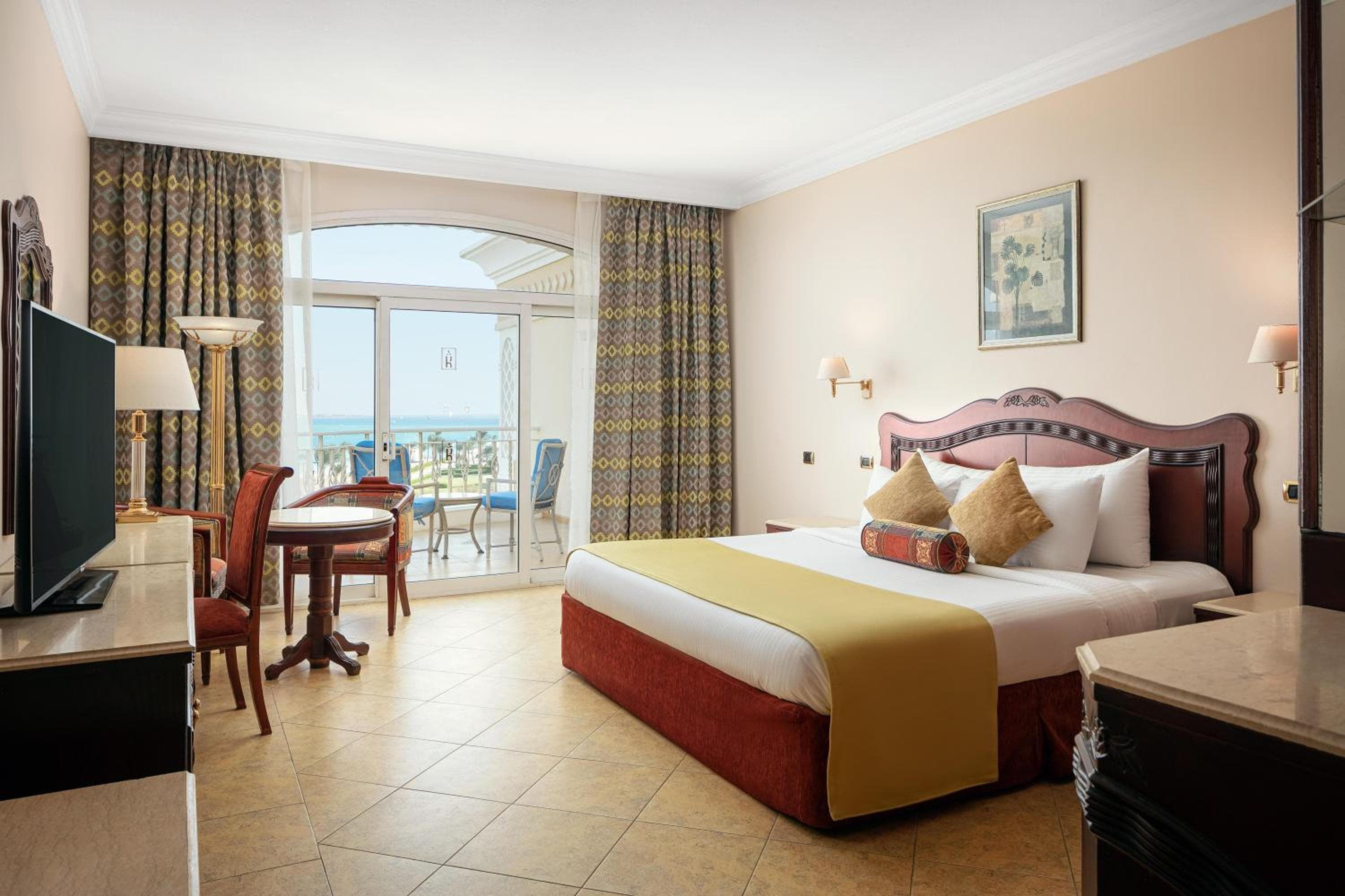 Chambre Double ou Lits Jumeaux Supérieure - Vue sur Piscine