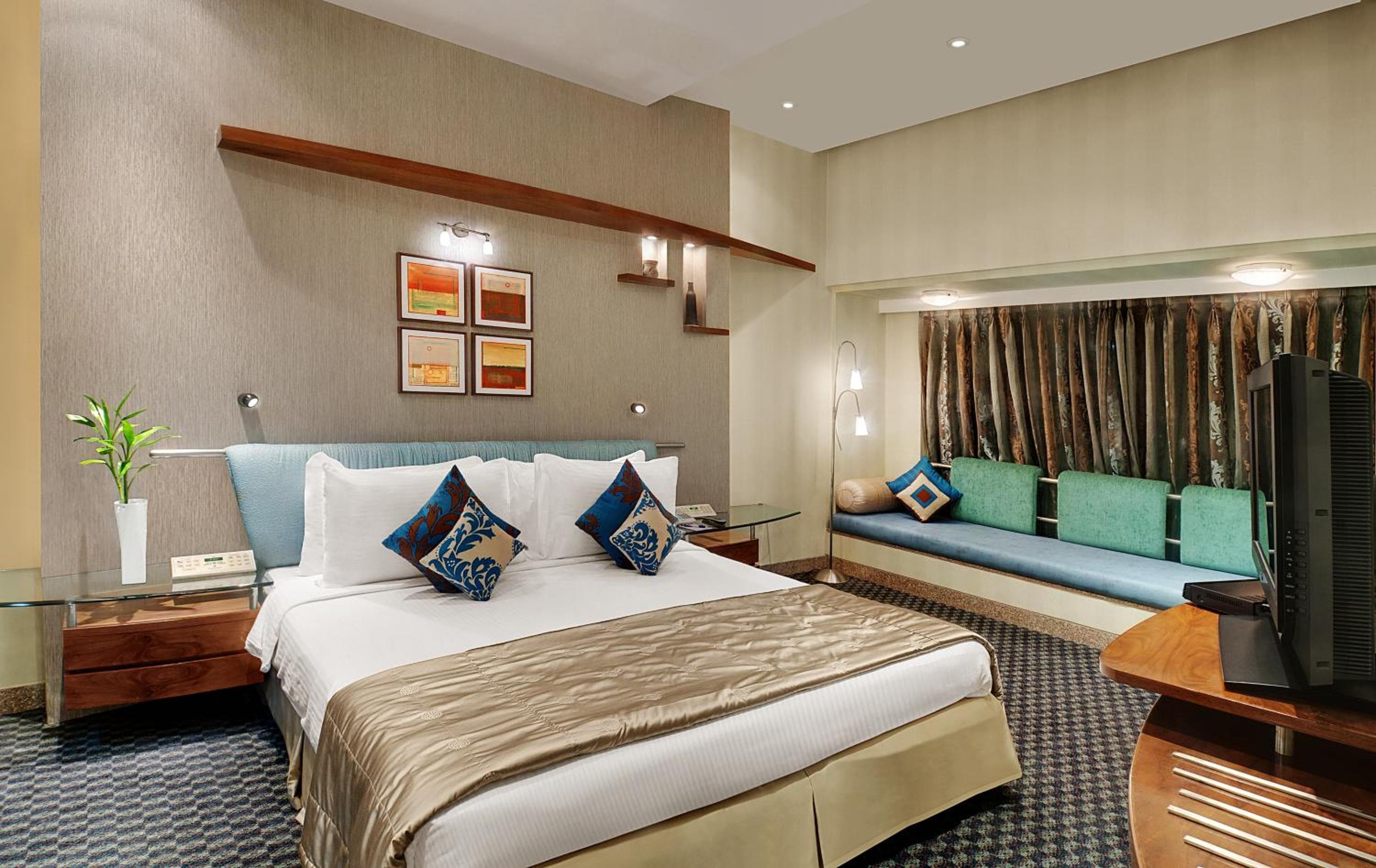 Premium-Zimmer mit Frühstück: 15% Rabatt auf F und B und kostenloser Flughafentransfer.