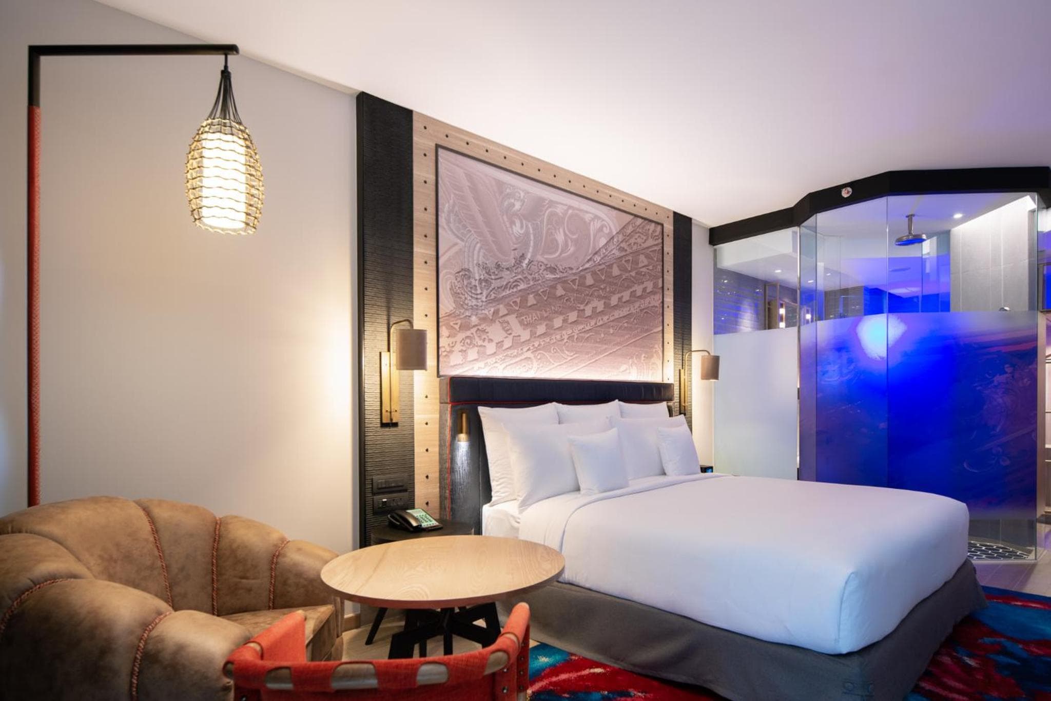 Standard Zimmer mit Kingsize-Bett und Gartenblick