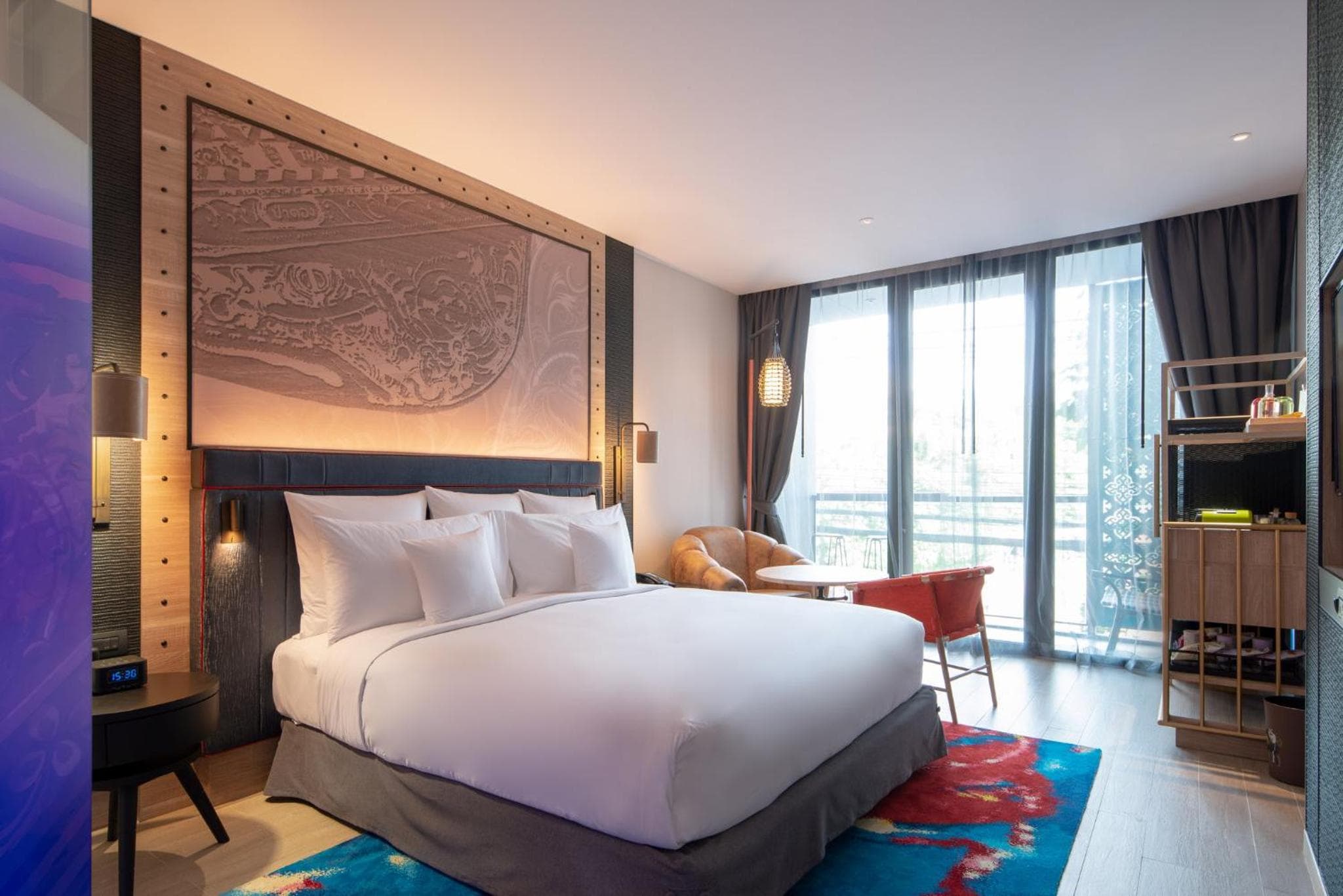 Standard King Zimmer mit Poolblick