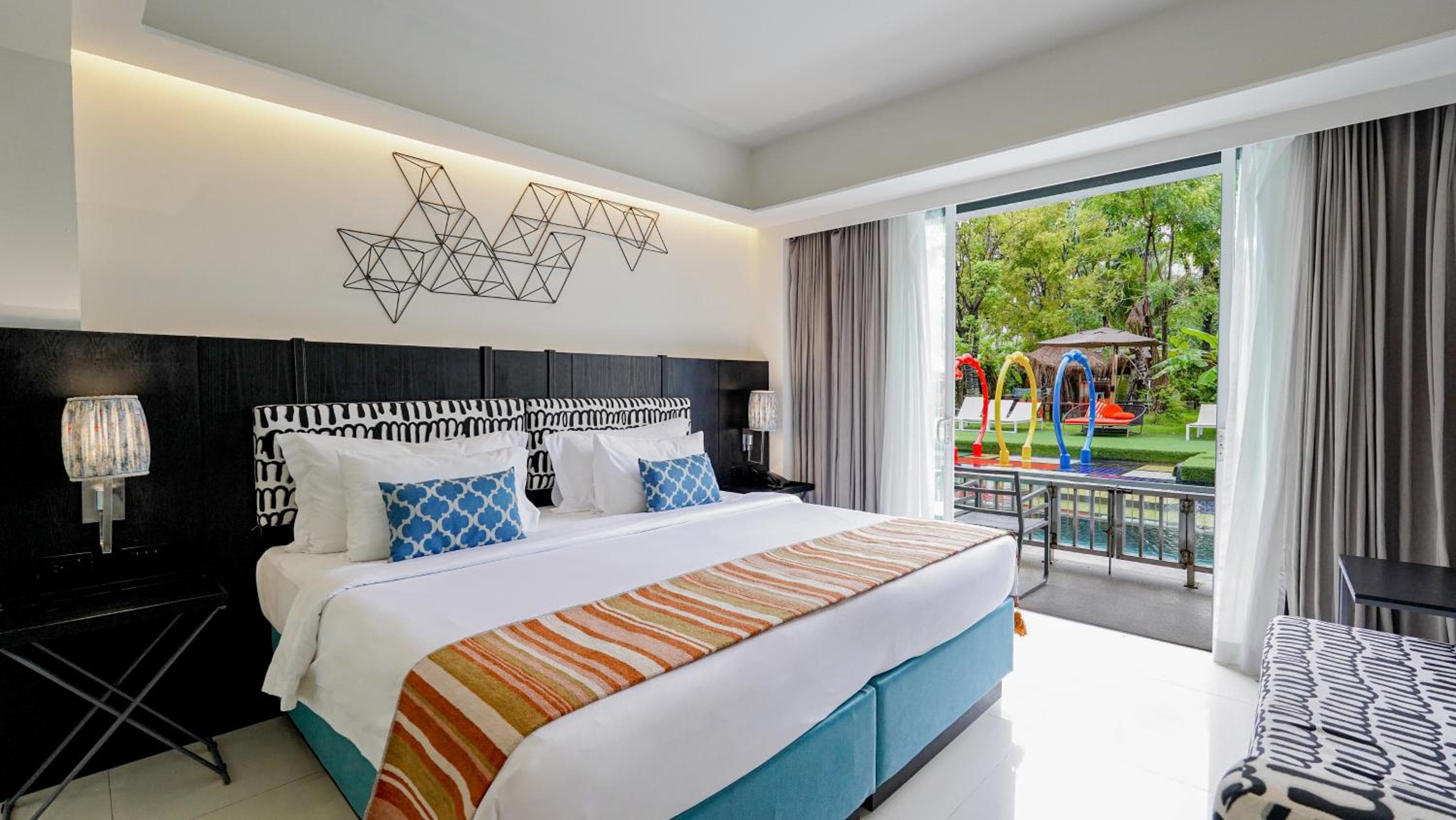 Deluxe Double Room with Pool Access