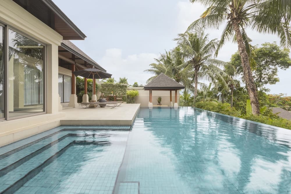 Villa (Tropical Pool)
