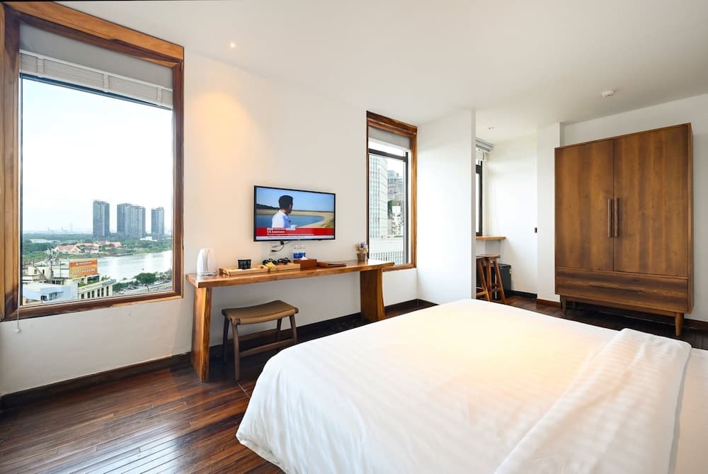 Sky Gem River View Room