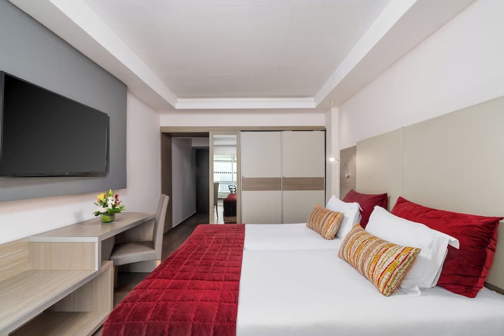 Standard Habitación con dos camas, Partial Vista al océano