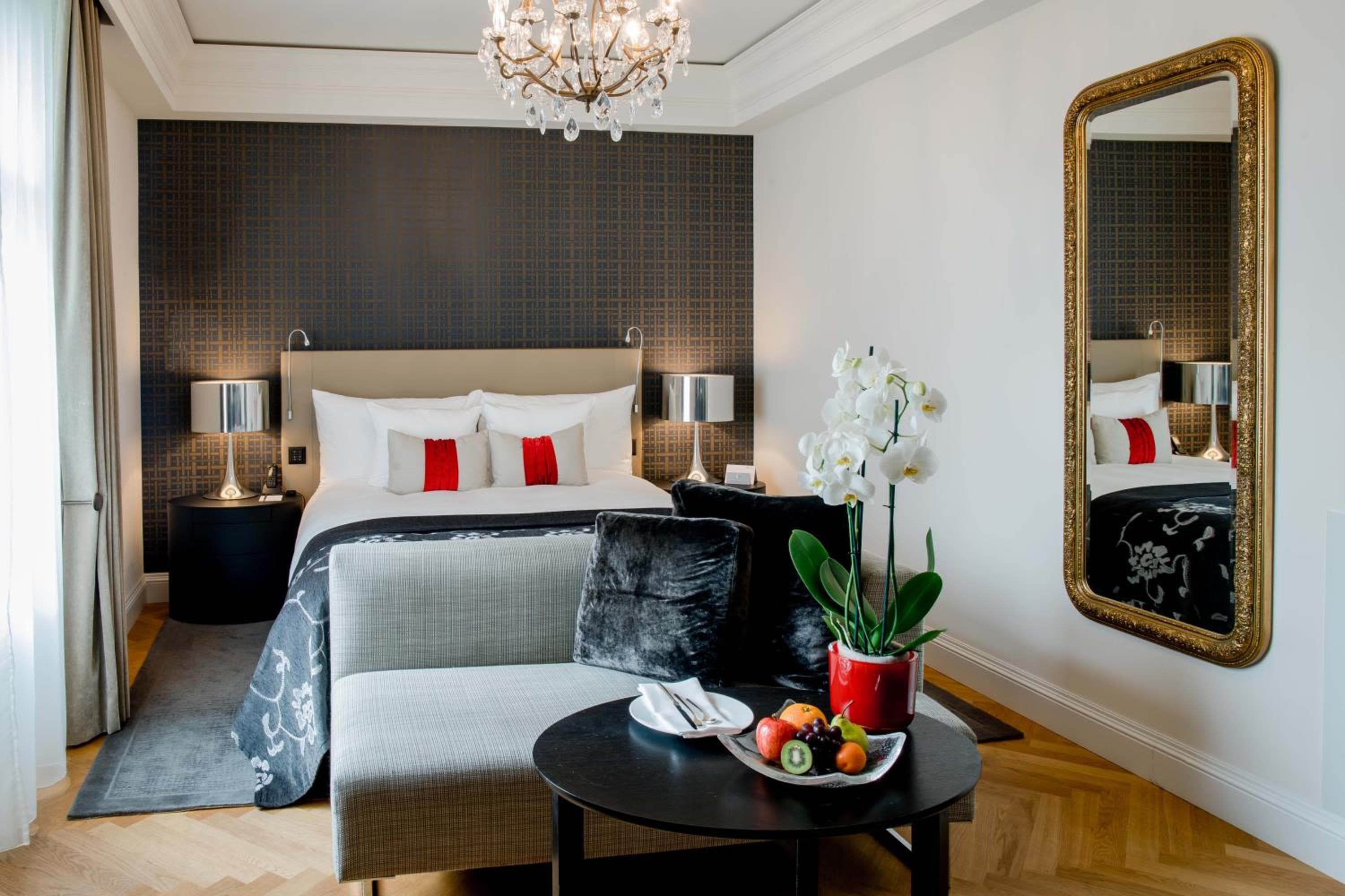 Charming King Room