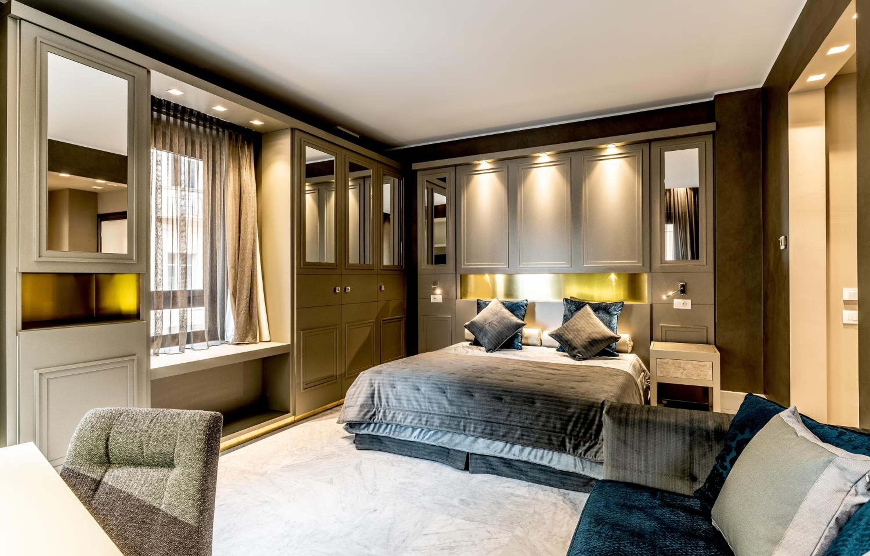Deluxe Family Room