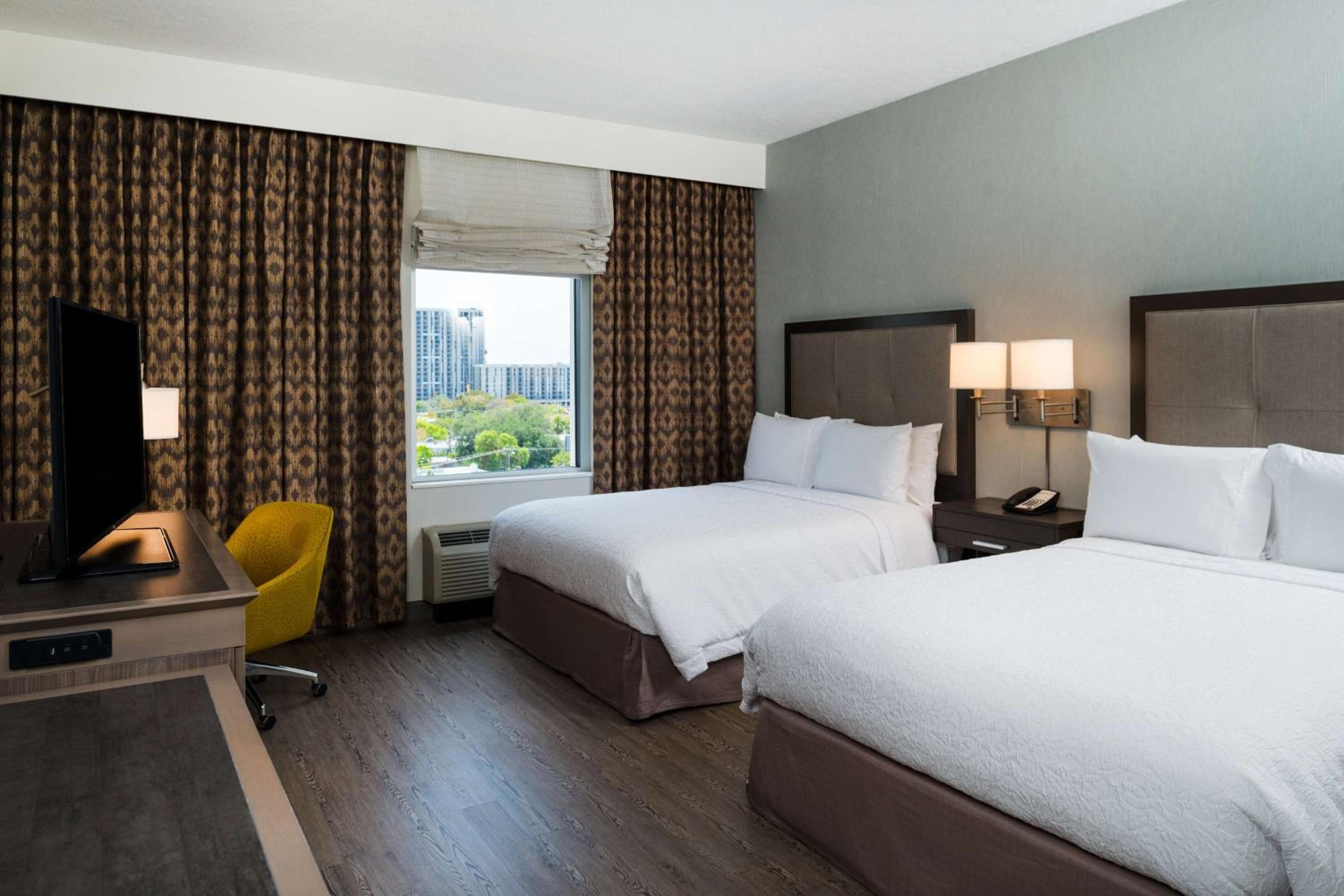 Queen Room with Two Queen Beds - Mobility Access / Non-Smoking