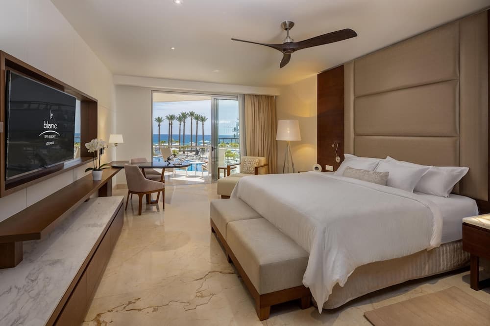 Royale Deluxe Partial Ocean View
